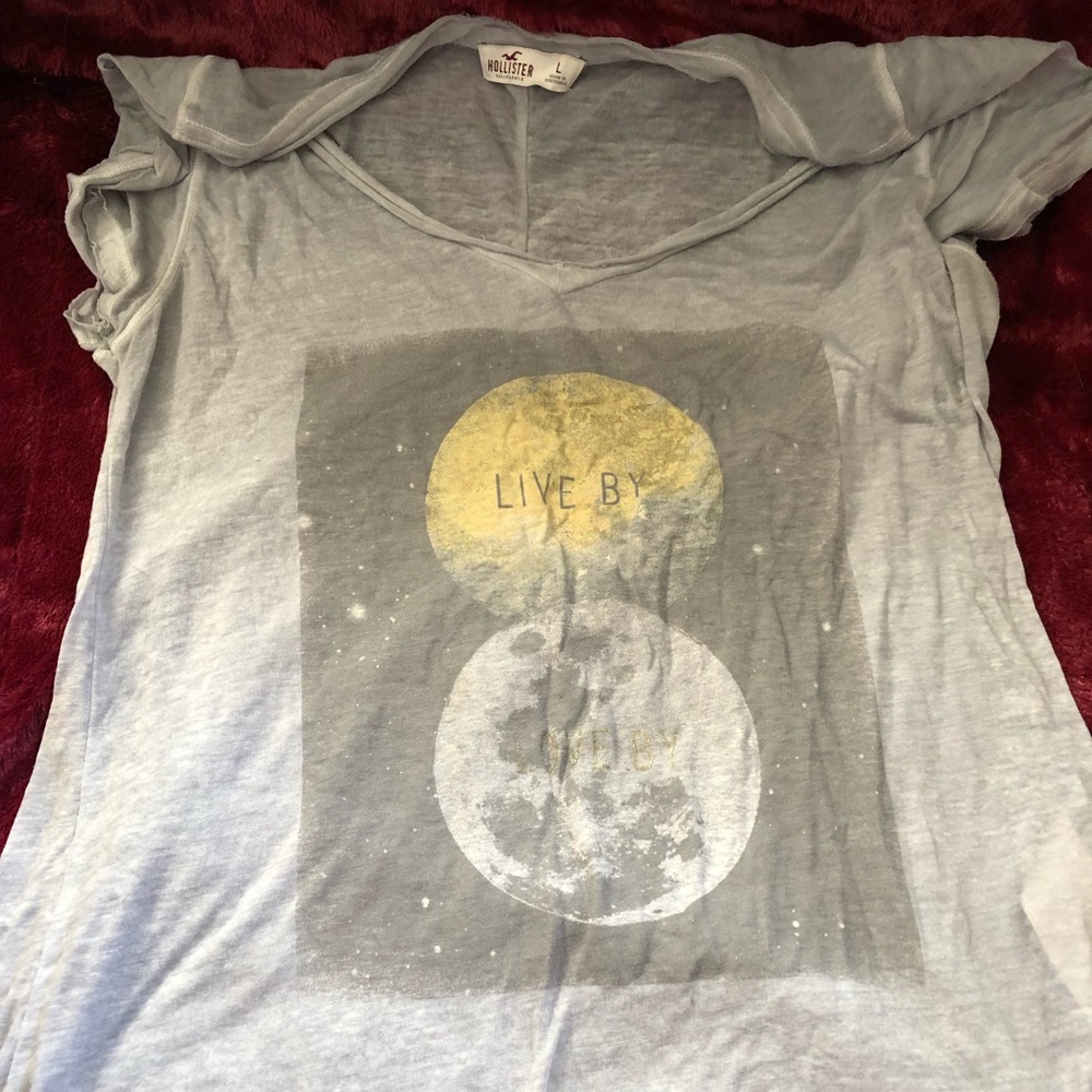Hollister t-shirt